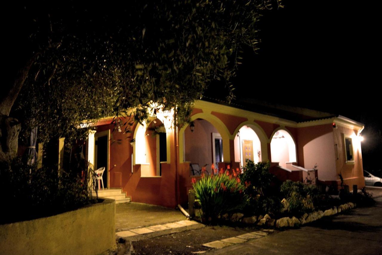 Villa Skafonas Sinarádes Exterior foto